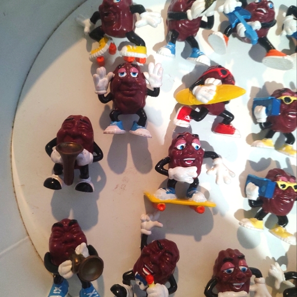 Lot/collection of Vintage California raisin toy/collectible figures - Picture 6 of 9